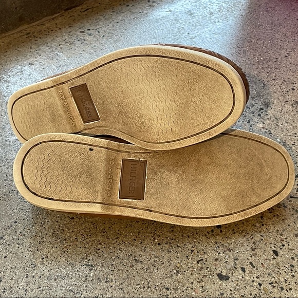 Tommy Hilfiger boat shoes - Picture 2 of 6